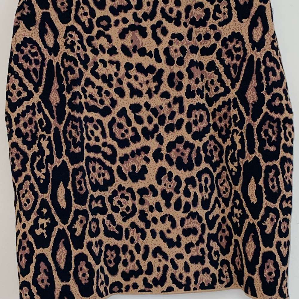 Bcbgmaxazria bandage skirt - Picture 2 of 3